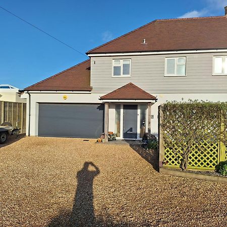 By The Sea, Home From Home Sleeps 6 Milford on Sea Zewnętrze zdjęcie